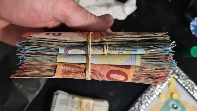 Miljoenen aan contant geld in woning: man uit Pijnacker krijgt negen jaar cel