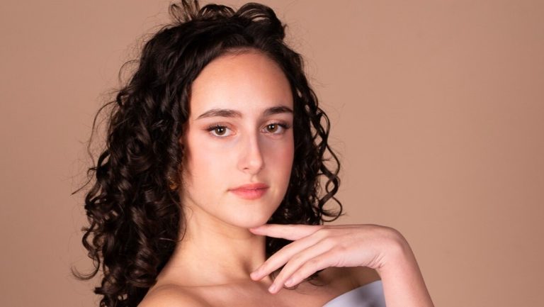 Chemene Musluk wil met Miss Zuid-Holland Teens onzekerheid doorbreken