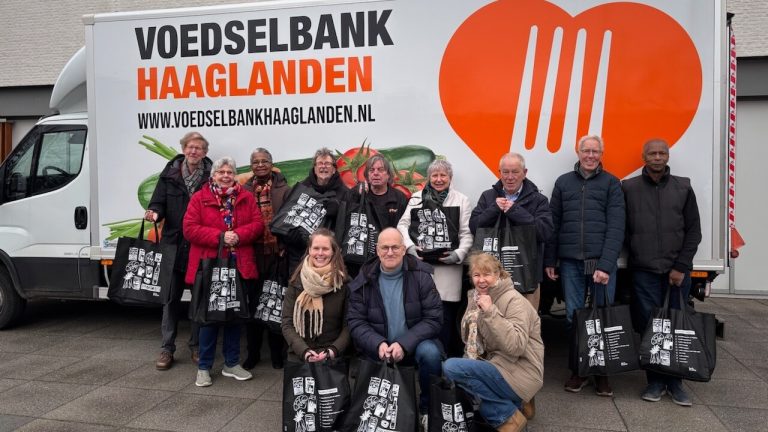 Rijswijk helpt elkaar met 110 gevulde boodschappentassen voor de voedselbank