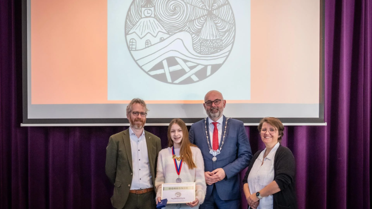 Leerling Veurs Lyceum wint ontwerpwedstrijd