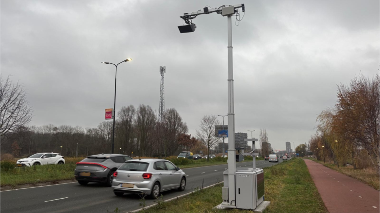 Ruim 413.000 euro aan boetes voor telefoongebruik in het verkeer in Rijswijk