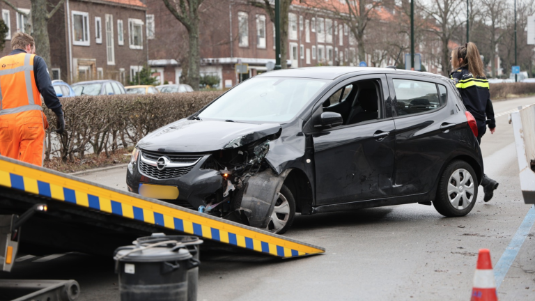 Automobilist gewond bij ongeval op Laan van Nieuw Oosteinde