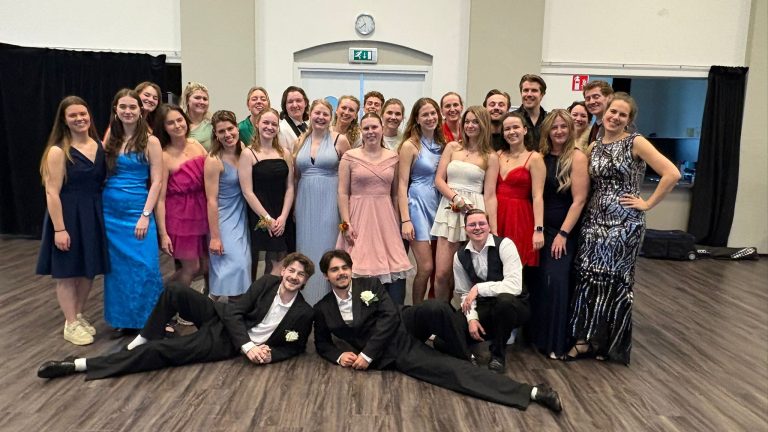 RJT Musicals repeteert laatste puntjes voor ‘The Prom’