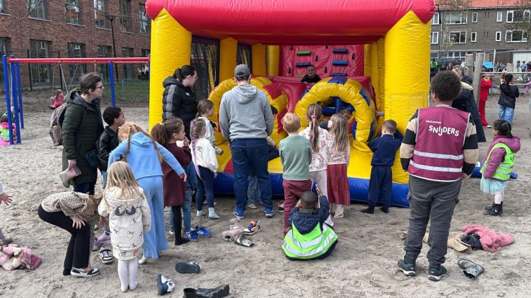 [VIDEO] Buvelio begint seizoen met volle speeltuin