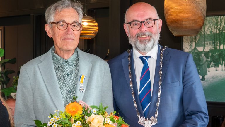 Koninklijke onderscheiding voor Joop Ledeboer in Leidschendam-Voorburg