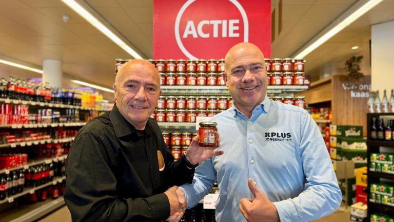 Plus Jongenotter viert 25-jarig bestaan met jubileummaand