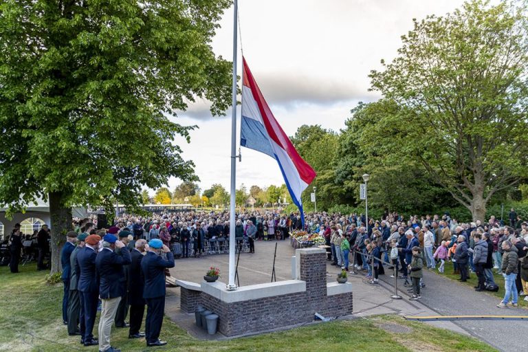 Pijnacker-Nootdorp staat stil bij oorlogsslachtoffers tijdens Dodenherdenking