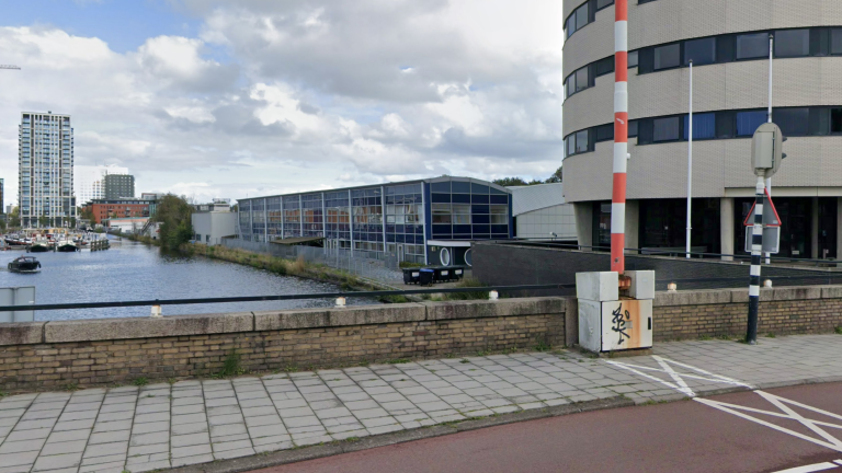 Opvang asielzoekers bij station Voorburg blijft langer open