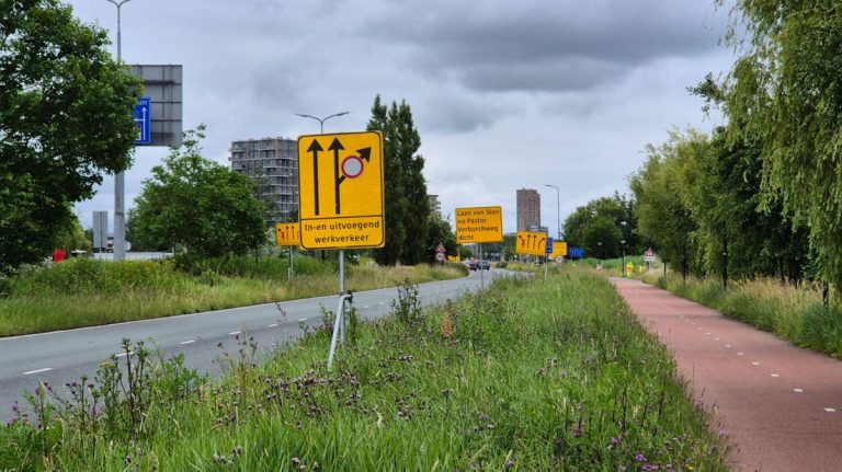 Overvloed aan verkeersborden zorgt voor verwarring op Prinses Beatrixlaan