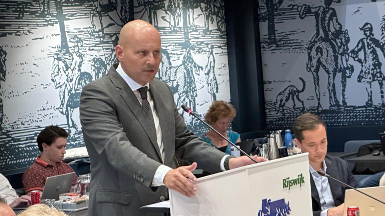 Tinus Kaffa verlaat Wij. Rijswijk en gaat verder met Koers Kaffa