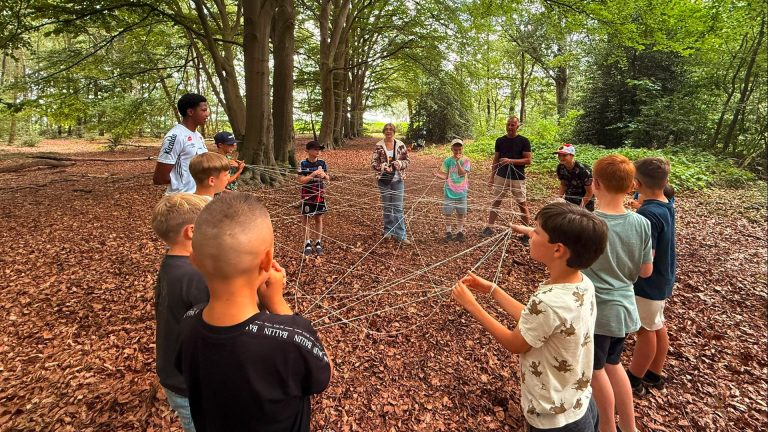 YMCA Zomerkamp Update – De eerste dag: van bus tot kampterrein