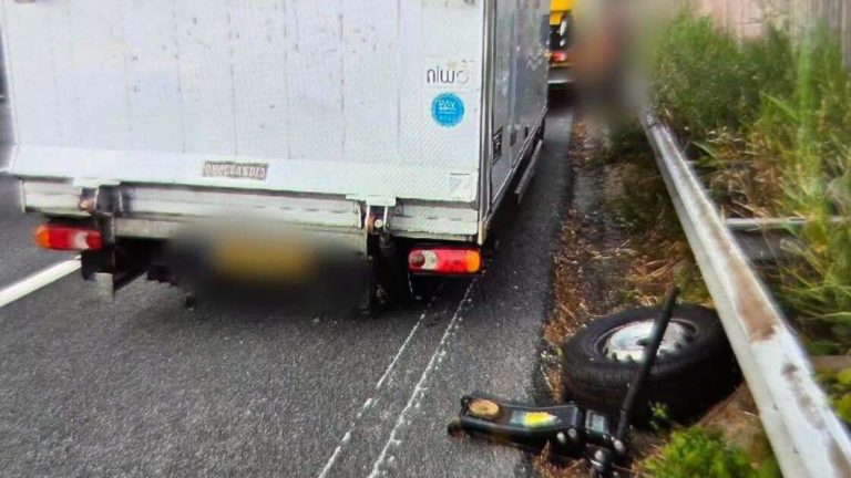 Voertuig op A4 bij Leidschendam blijkt ruim 2500 kilo te zwaar