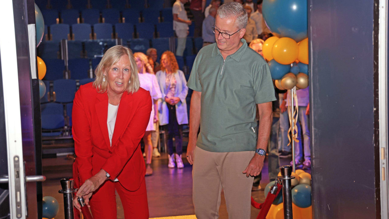Vernieuwde zaal Backstage van Veur Theater geopend