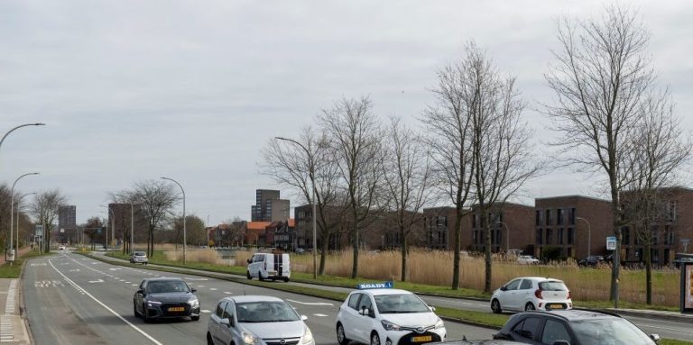 Ypenburgse Boslaan vanaf maandag wekenlang afgesloten voor nieuw asfalt