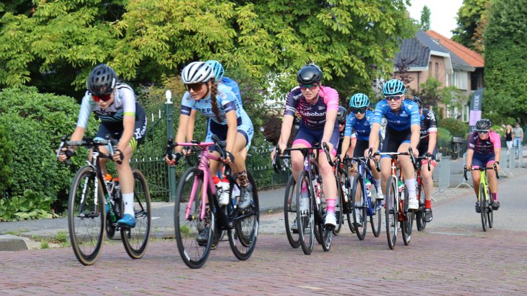 Wielerfeest barst zaterdag los tijdens Ronde van Pijnacker