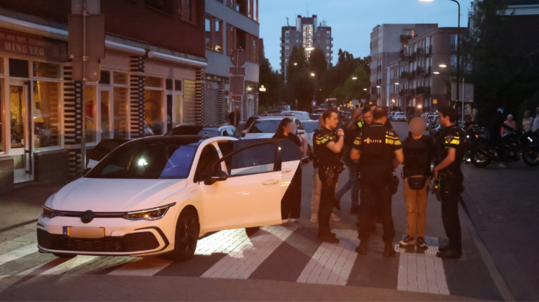 Agenten in kogelwerende vesten naar Damlaan na melding van mogelijk wapen