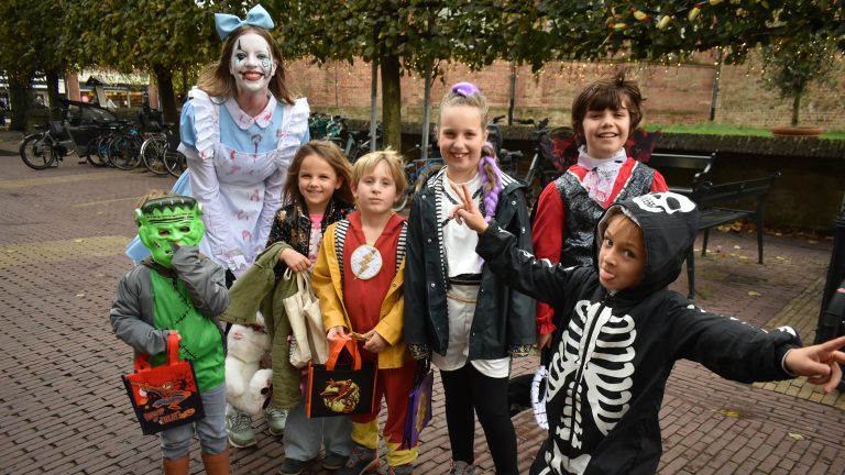 Halloween in Huygenskwartier Voorburg met speurtocht en griezelactiviteiten