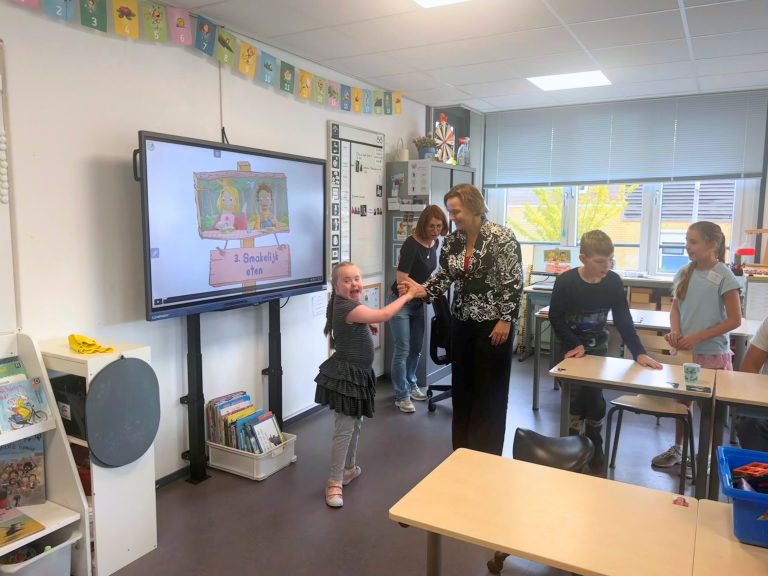 Staatssecretaris Tielen bezoekt Samen naar School-klas in Delfgauw