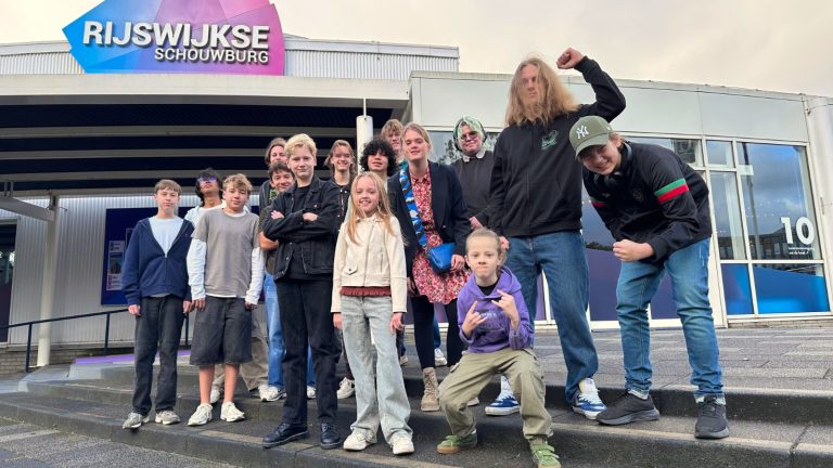 Jong muzikaal talent neemt kijkje achter de schermen bij Rijswijkse Schouwburg