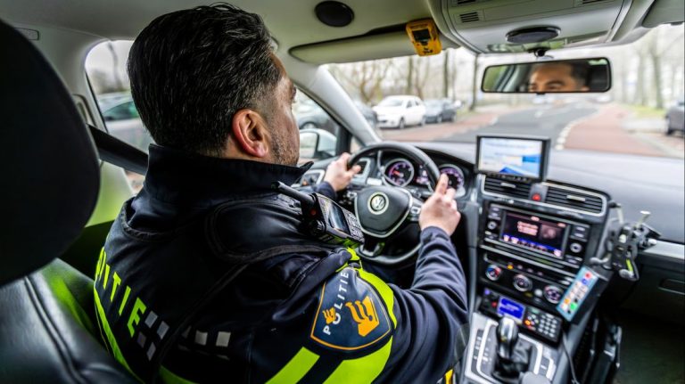 Vier minderjarigen aangehouden in Rijswijkse Muziekbuurt, twee verdacht van brandstichting