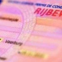Steeds gezakte rijbewijs kandidaat werd rijk