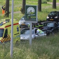 Kop staart aanrijding Beatrixlaan, 4 gewonden
