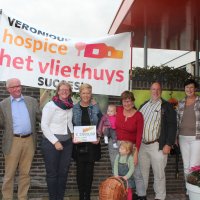 Véronique fietst 2500 euro bij elkaar voor hospice