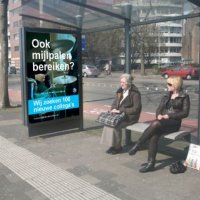 Rijswijkse abri s tramlijnen 15 en 17 voor de feestdagen teruggeplaatst