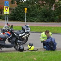 Aanrijding Churchillaan, scooterbestuurder naar ziekenhuis