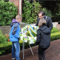 Rijswijkse scholieren houden herinnering Slag om Ypenburg levend