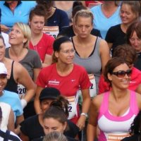 Vrouwen Hardloopwedstrijd start bij Sportcentrum Nicolaas