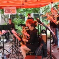 Rijswijkse Compagnie krijgt Delft Junior Bigband op bezoek