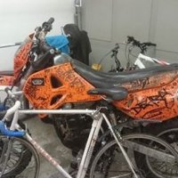 Oranje crosser gestolen uit Oud Rijswijk