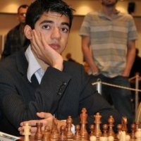 Rijswijkse Anish Giri behaalt eerste overwinning