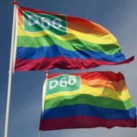 Regenboogvlag gaat wapperen tijdens coming-out day