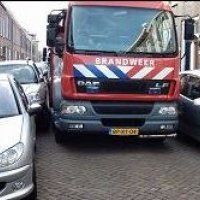 Brandweer loopt vast door foutparkeerders