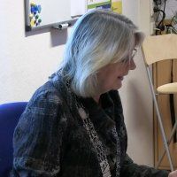 Burgemeester Ravestein leest voor