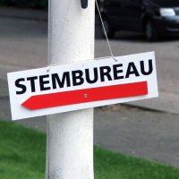 Vragen over minder stembureaus voor referendum