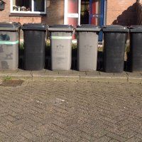 Avalex zet geleegde containers willekeurig terug