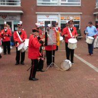 Wethouder speelt mee in Knotsboem-band