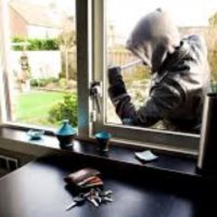 Politie vraagt informatie inbraak Frans Halskade