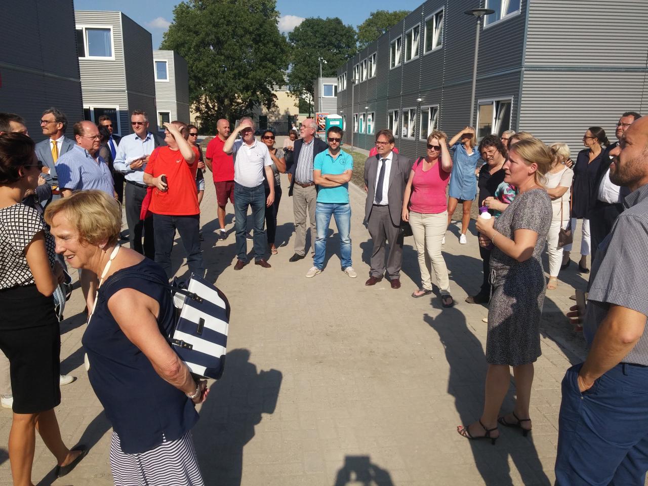 College en gemeenteraad bezoeken AZC