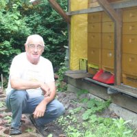 Veel belangstelling voor imker Cock Hoogeduin