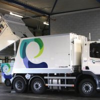 Avalex neemt nieuwe vuilniswagens in gebruik
