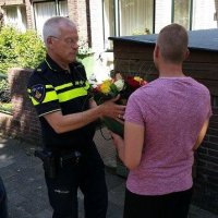 Rijswijkse politie doet het met bloemen