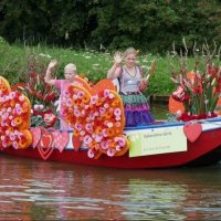 (5)Kindercorso met Bert en Ernie op 12 boten