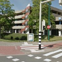 Bowlingcentrum en sportschool in lege Plaspoelpolder  parkeergarage