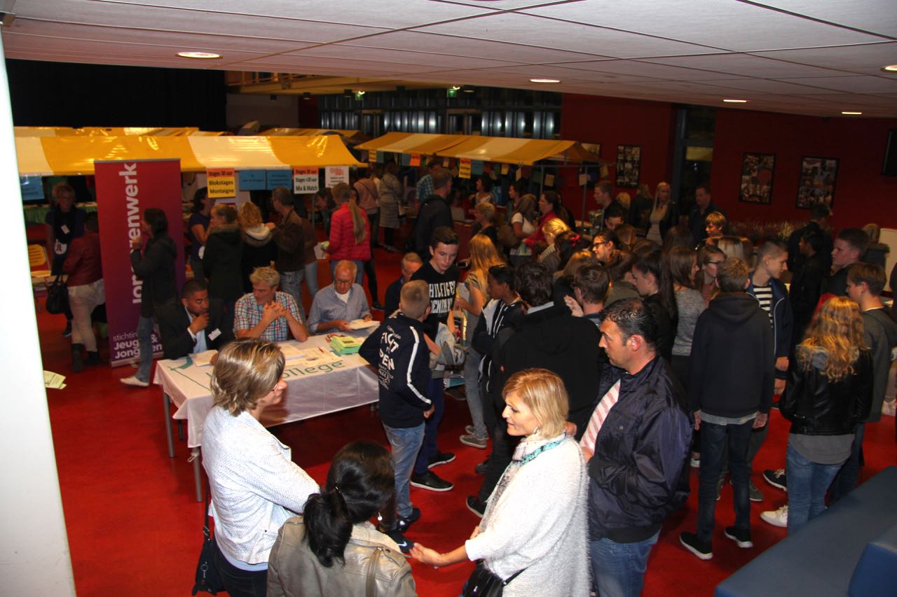 Stagemarkt zeer druk bezocht