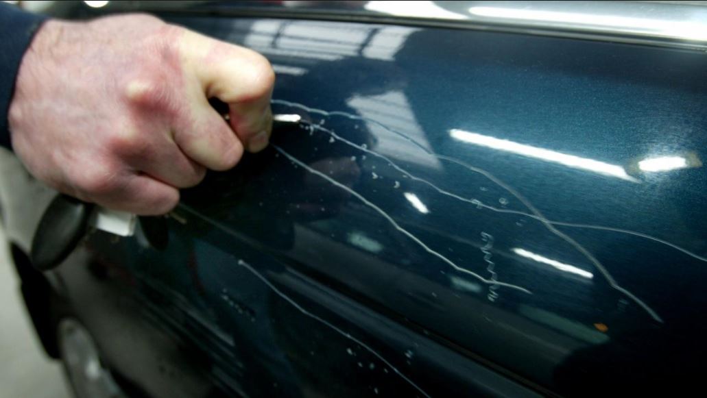 Autokrasser blijft toeslaan in Rijswijk (DELEN!!)