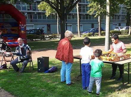 Zomerse burendag Aletta Jacobstraat